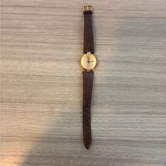 Vintage Gucci Brown Leather Strap Gold Watch - Picture 1 of 8